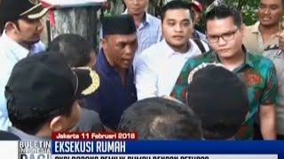 Kericuhan mewarnai eksekusi pengosongan rumah tinggal di Kebayoran Lama, Jakarta Selatan - BIP 12/02