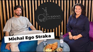 Prespieva Michal Ego Straka svoj hit Žijeme len raz aj do anglickej verzie? | Po špičkách s Egom