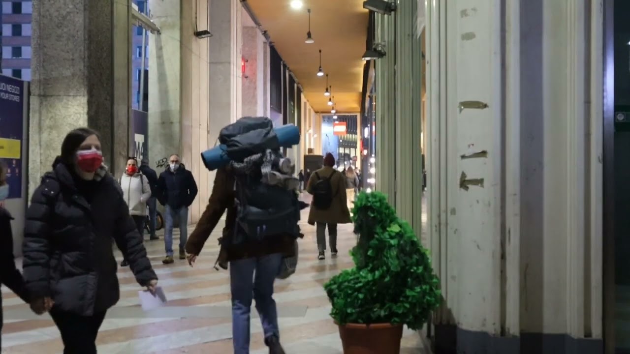 the Bushman strikes again in the streets of Milan