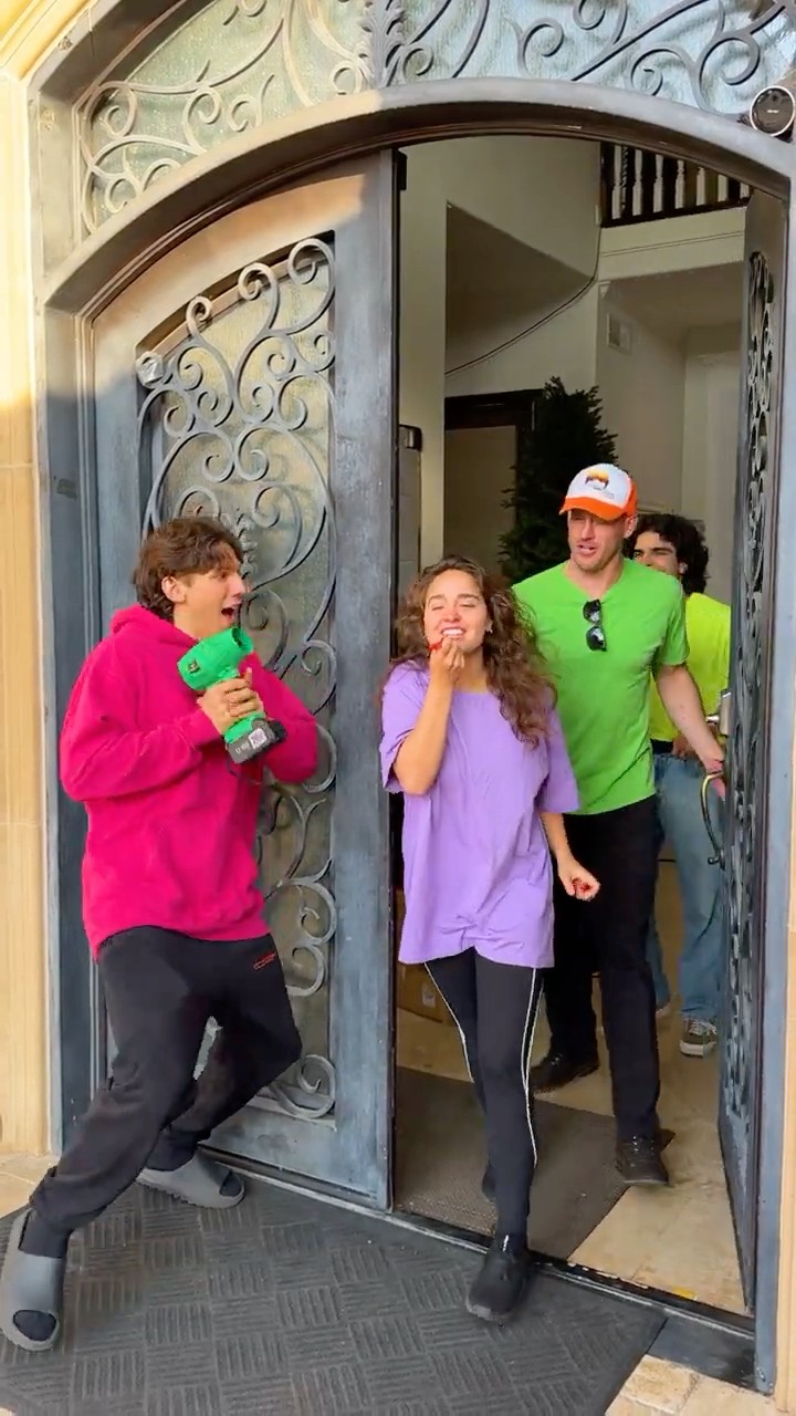 PRANKING MY FRIENDS w/ Bounty Hunter!!! ? #shorts