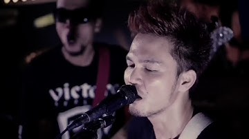 Superiots - Sejuta Masalah (Official Video)