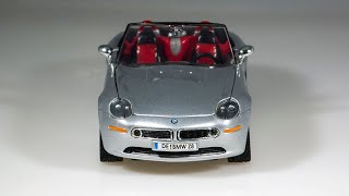 Review BMW Z8 by MotorMax 1:24 customize