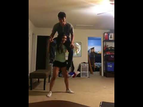 picture Crossfit Lift And Carry old crossfit girl lift carry boyfriend