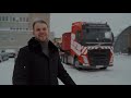 Volvo FH на перевозке строительной техники в компании АСТ Плюс