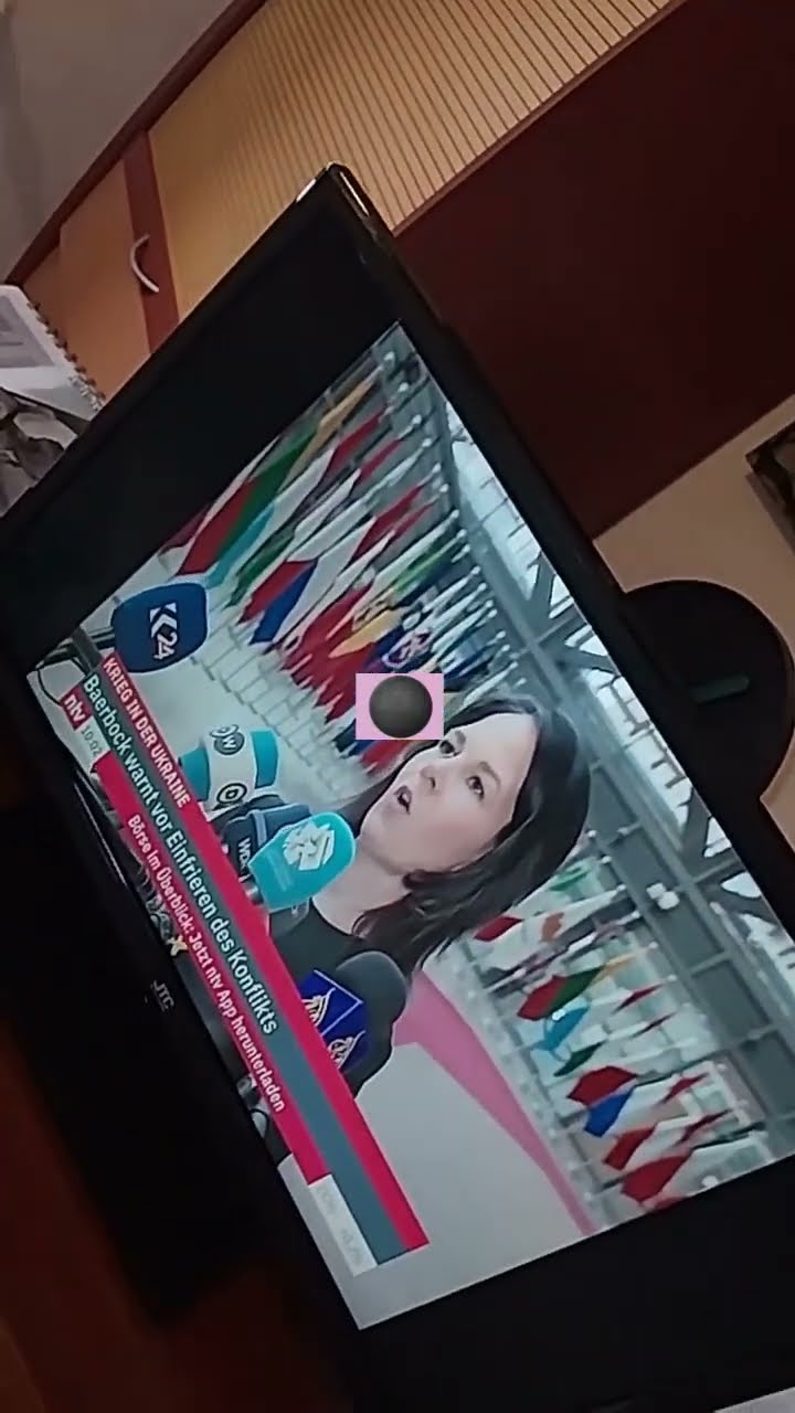 Stimmen aus dem Kühlschrank / Merke : Künstler mir so Bank und Sy ... Stimmen aus dem Kühlschrank / Merke : Künstler mir so Bank und Sy ...