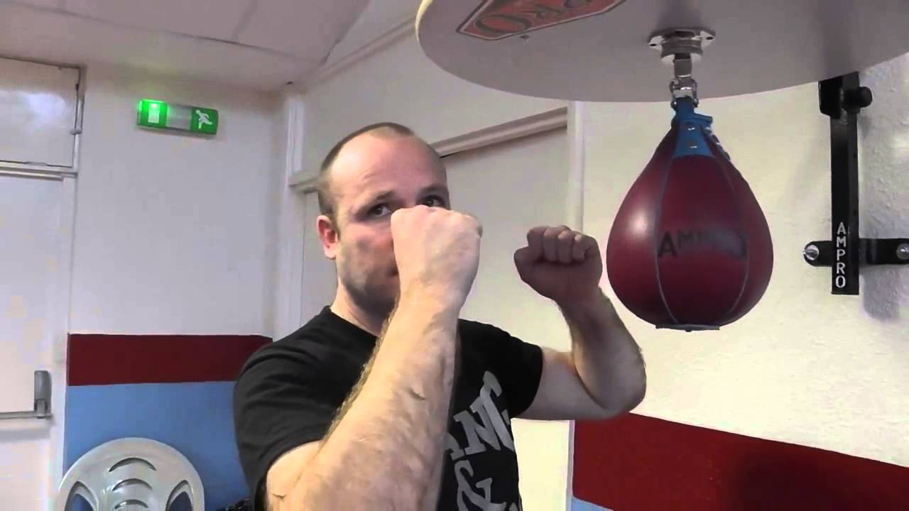 Boxing 101 - the speed bag and what is it good for - EsNews - YouTube