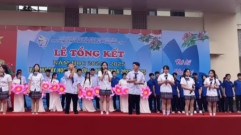 Lễ tổng kết và chia tay học sinh khối 12 trường THPT Nguyễn Trãi.| Lớp 11H1