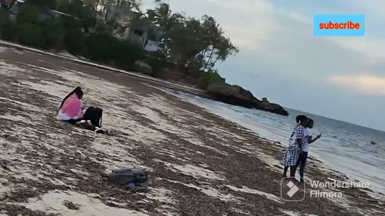 Walking on the beach( Malindi)
