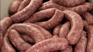 HOW TO MAKE VENISON BRATS (BRATWURST)