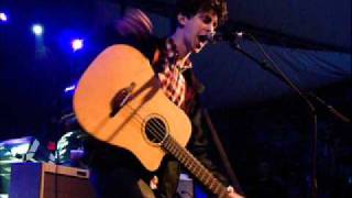 Jamie T Live part 1 - Brand new bass guitar