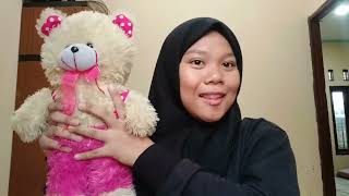 Vlog Teks Deskripsimendeskripan Boneka Kesayangan
