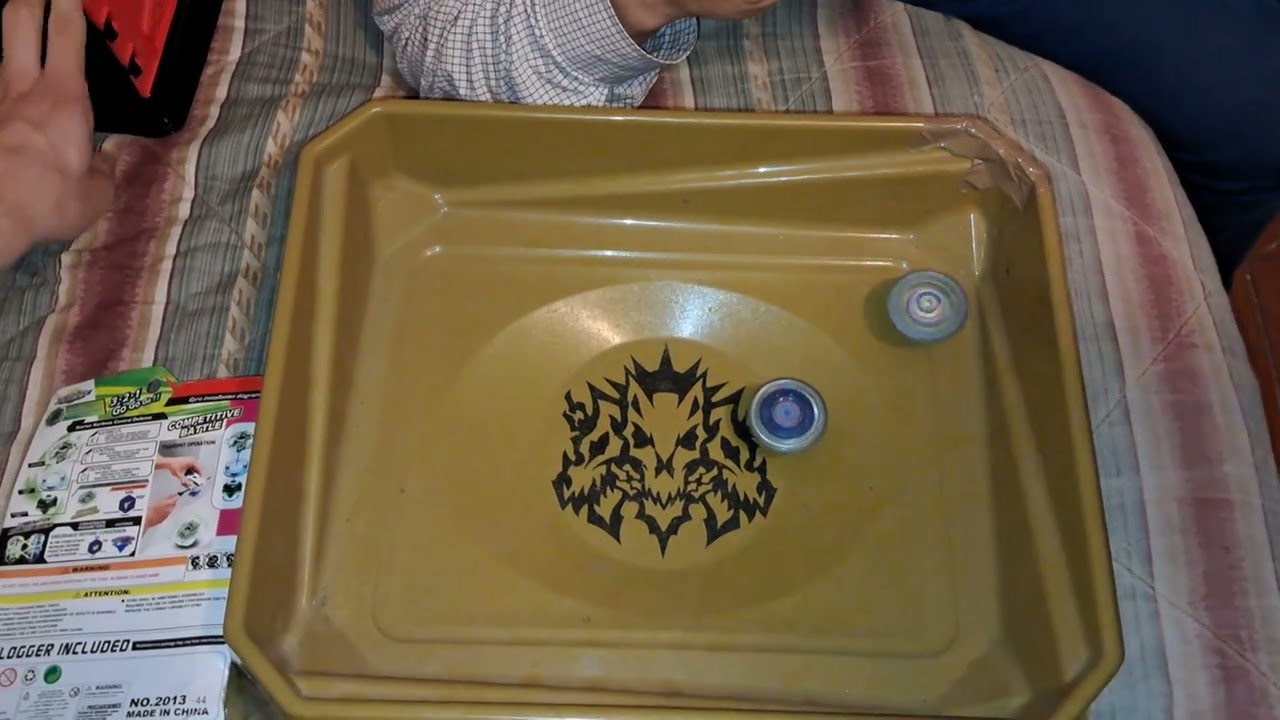 Beyblades X Batalla Triple, Knight Shield vs Hell Chain vs Still Unicorn en Estadio de Kerbecs