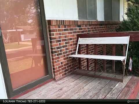 7208 SW Greenview DR, Topeka, KS home video tour