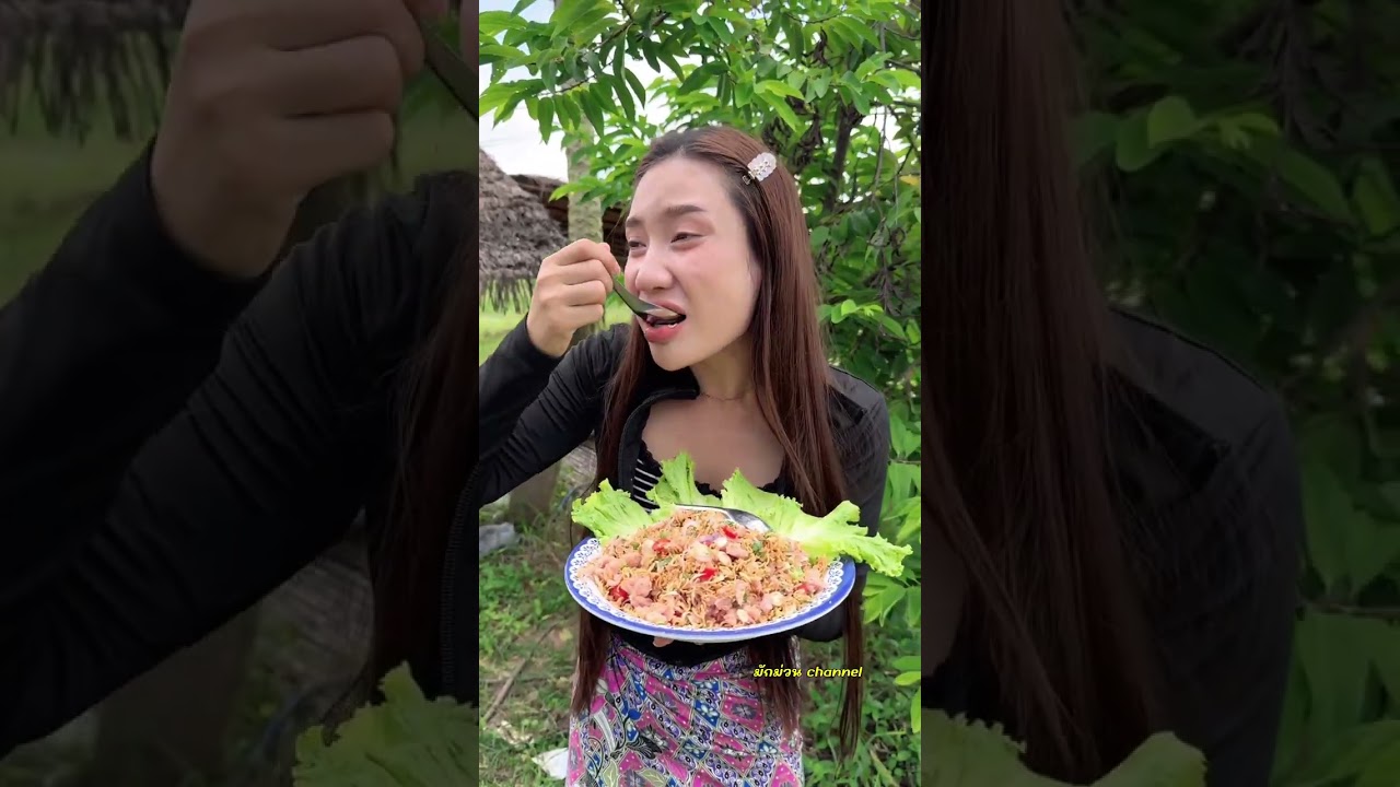 ตำแหนมหมูใส่มาม่า กลับแกล้มชั้นดี