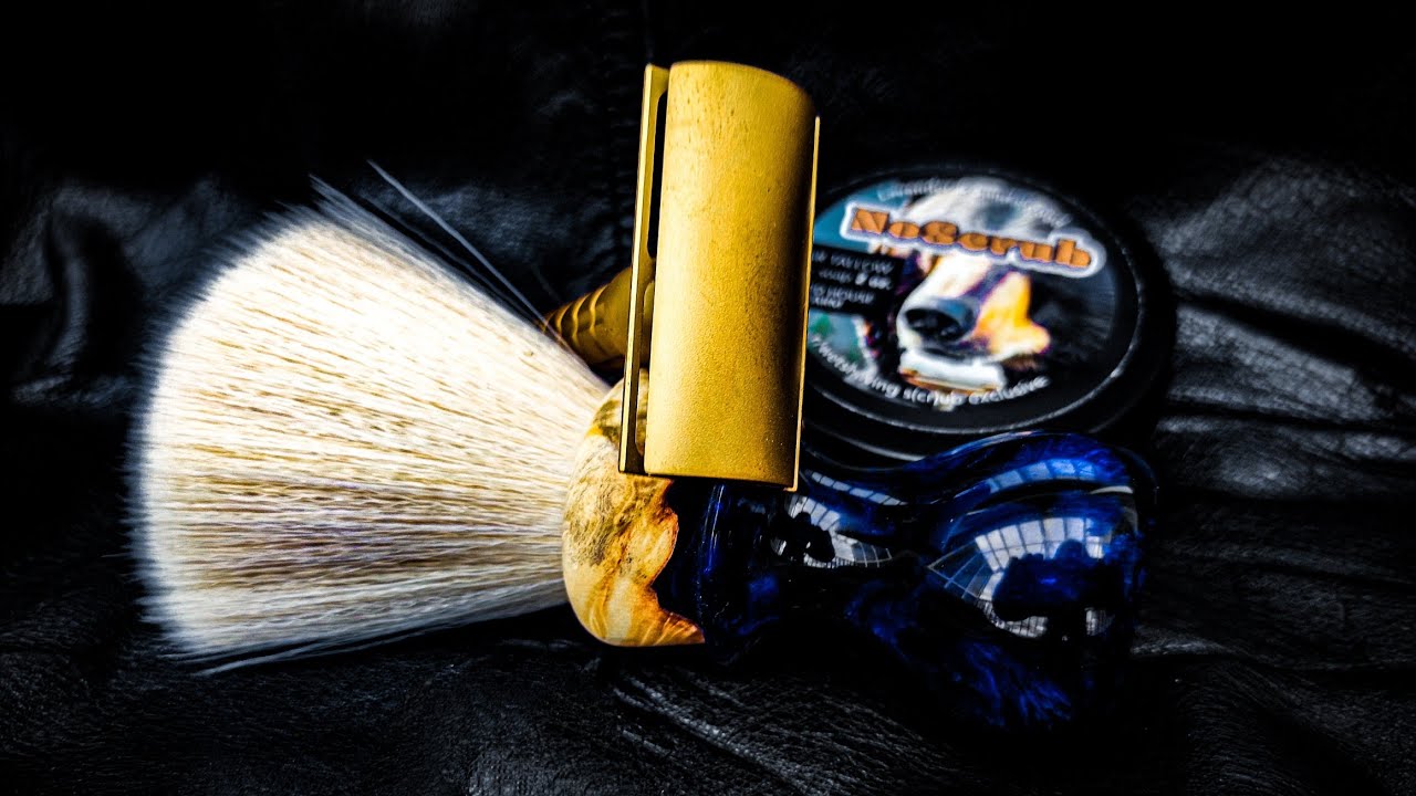 Класическо бръснене с TGS Bayonetta, Red House Farm No Scrub и Muninn Woodworks