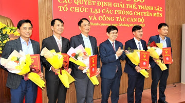 UBND huyện Thanh Chương công bố các quyết định về công tác cán bộ.