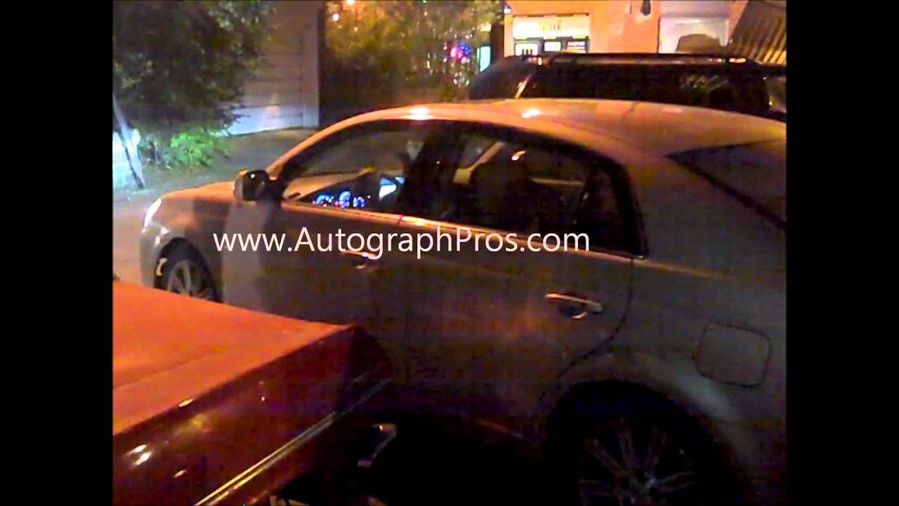 Chuck Berry Pulling Into Concert Signing Autographs for Autograph Pros