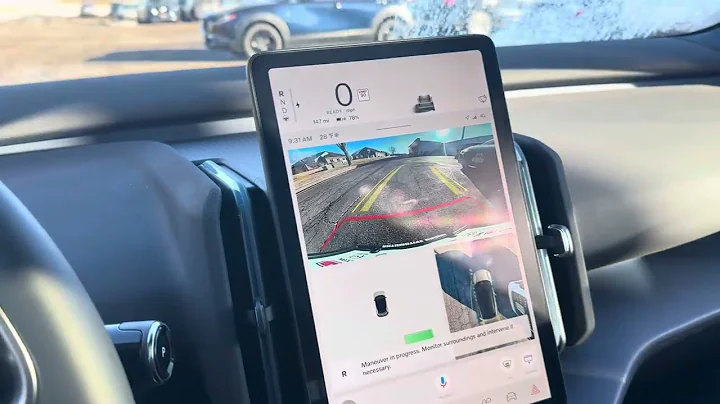 2025 Volvo EX30 self parking demonstration!