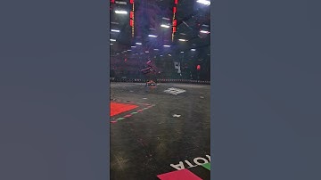 It spins it any way it wants! #battle #robotics #robots #battleofrobots #shorts