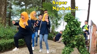 Dia benar - benar lari ketakutan...!!! || Bushman Prank#prank #bushman #funnyprank #lucu