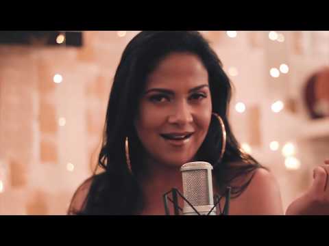 Annaé Torrealba - Un Problema Contigo  (Video Oficial)