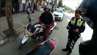 Yanlışlıkla Girilen Yolda, Denk Gelen Polis Amcalar Çevirme