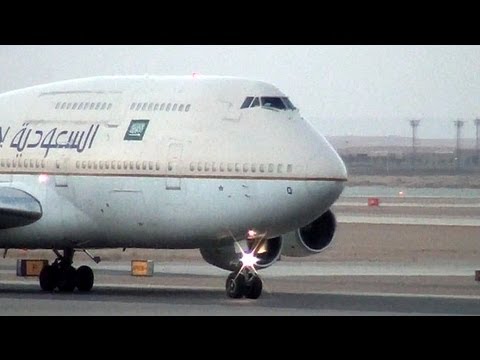 Riyadh Airport Traffic OERK RUH KKIA الحركة الجوية في مطار الرياض