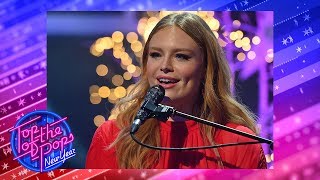 Freya Ridings - Love is Fire (Top of the Pops New Year&#39;s 2019)
