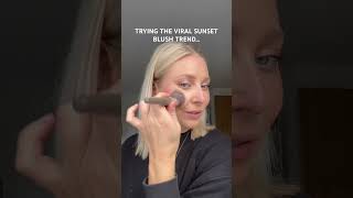 Follow for more tips! ⬇️🧡🩷 #makeupartist #sunsetblush #blush #blushchallenge #makeupshorts #makeup
