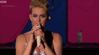 Katy Perry - Roar  (Live at BBC Radio 1's Big Weekend)
