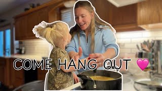 A regular day at home with the kids sharing iced coffee recipes, high protein meals and chat!