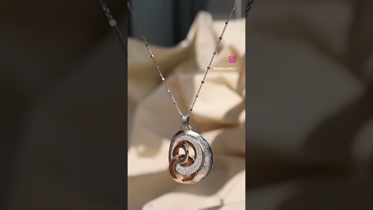 Check out our “Circle of Life” pendant from “The Clique” series🤍 