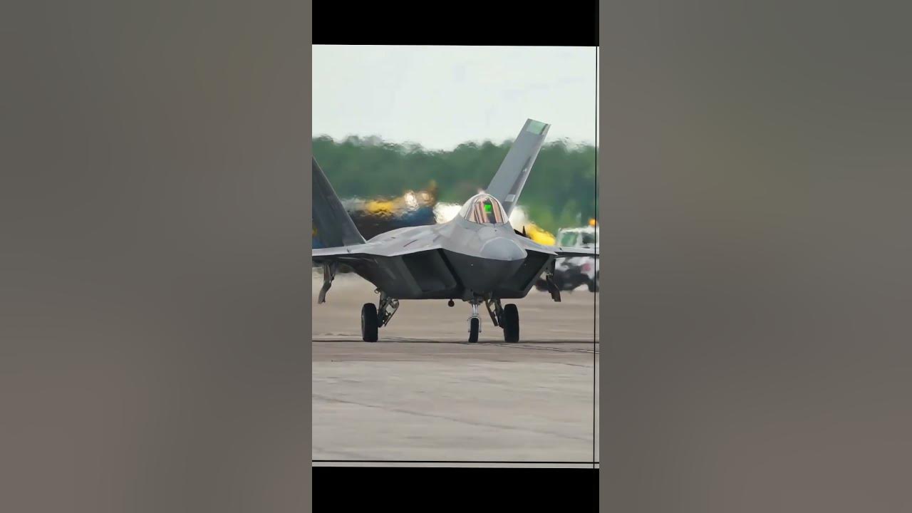 Exclusive Cockpit View of the F-22 Raptor Fighter’s First Demonstration of the Fire and Light Show.