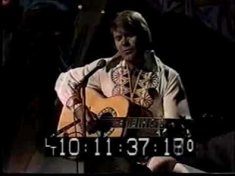 This Duet Between Glen Campbell and His Mother Will Melt Your Heart