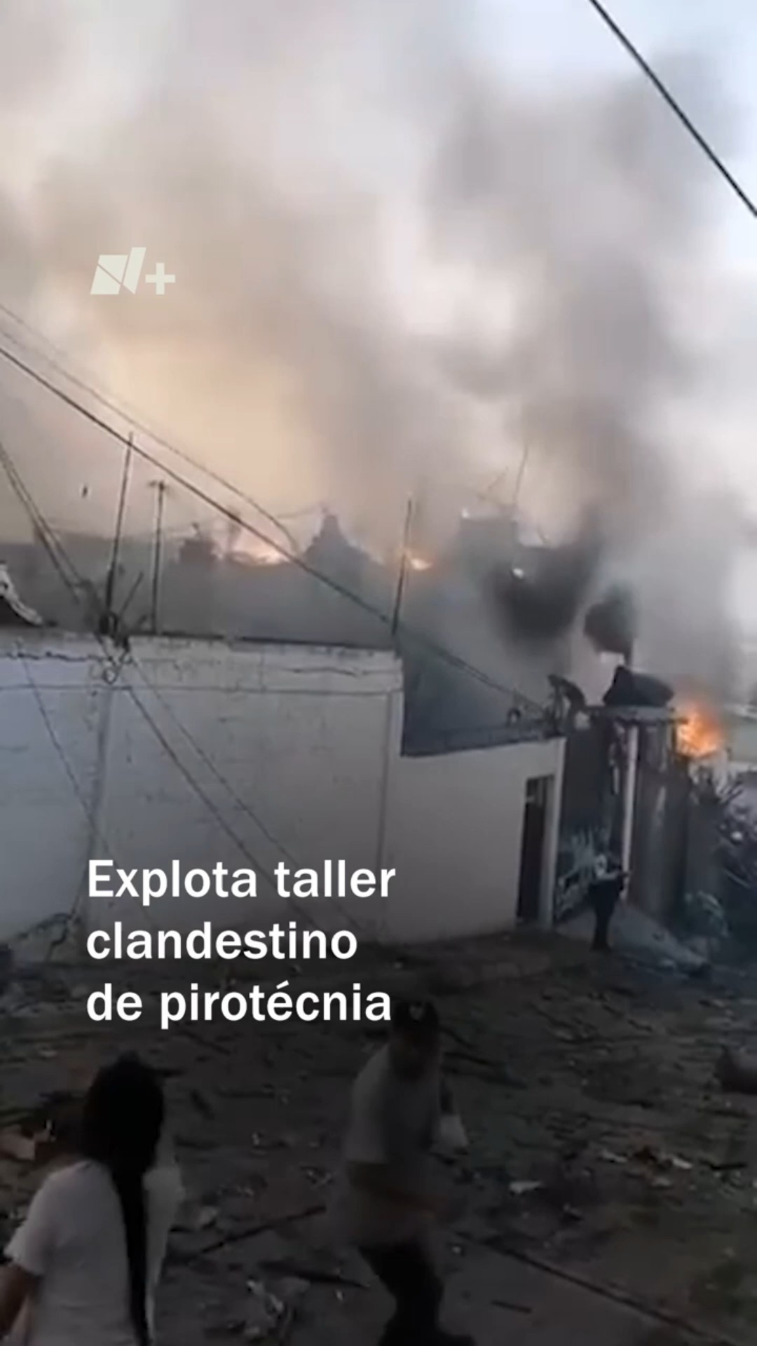 Explosión de taller de pirotecnia clandestino en Chimalhuacán #nmas #shorts #edomex