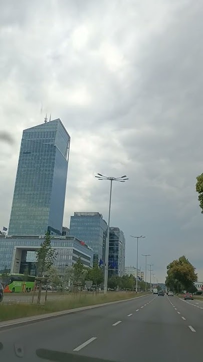 как похорошел Алейск. Город просто не узнать! Спасибо великому кормчему ...