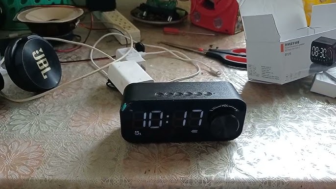 Radio Reloj Despertador Digital Parlante Bluetooth Y Espejo Negro
