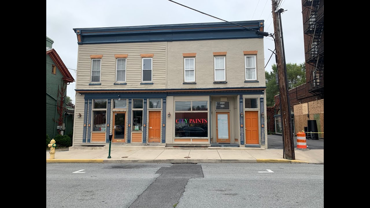 FOR SALE Commercial Space & Rentals / 112114116 W. Martin Street