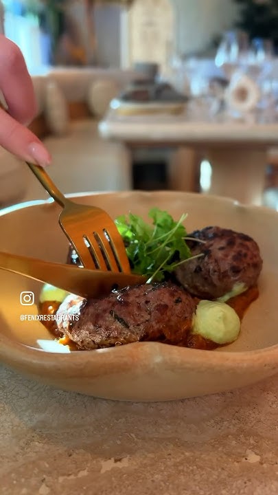 Говяжьи котлеты на подушке из тушеных томатов 😍 #food #trending # ...