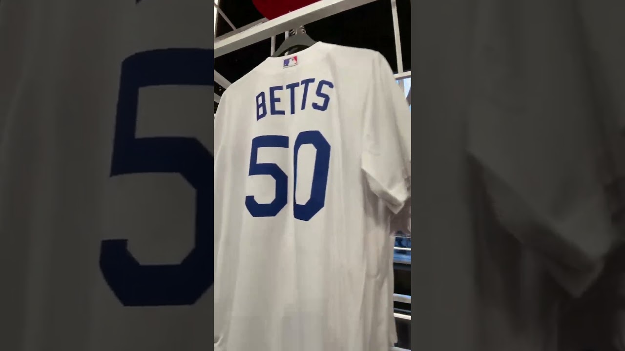 NYC MLB Store 2/15/23 