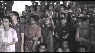 Video thumbnail of "Kelompok Penerbang Roket - Bento (Live at LP Narkotika Kelas II Cipinang)"