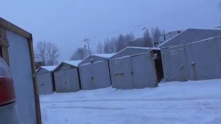 Выезд из гаража зимой.