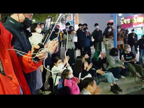 20220422 HONGDAE BUSKING 홍대 관객과 함께하는 버스킹 안무가-댄서(최수영) 04 - 구경하던 댄서 강제소환(신청곡)
