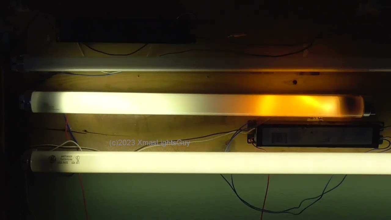 The Death Of A Fluorescent Bulb (vid 37) .. this one gave a great 'EOL show'