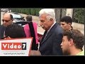 بالفيديو لحظة خروج أحمد نظيف من محكمة النقض عقب تأجيل إعادة محاكمته لـ6 إبريل