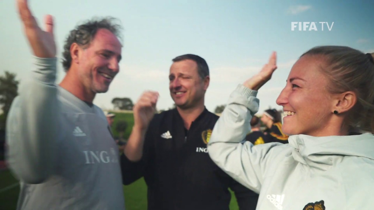 كرة القدم العاب 'A perfect fit' for two women's football coaches