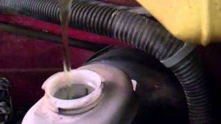 How to check the brake fluid level in your car