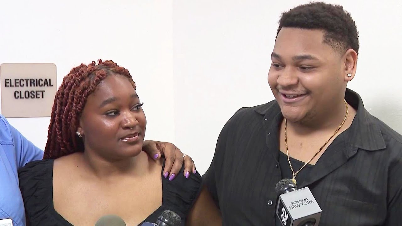 ⁣2 Siblings, Adopted by Same Family, Learn They Are Related