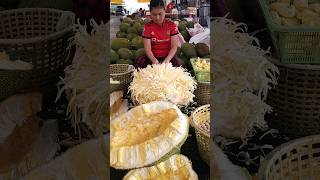 The world's largest tropical fruit! Cutting Amazing Jackfruit