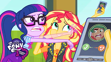 Equestria Girls | The Valentine's Day Text (Text Support) | MLP EG Shorts